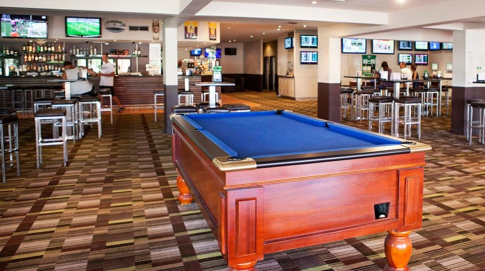 Nightcap At Edge Hill Tavern Cairns Extérieur photo